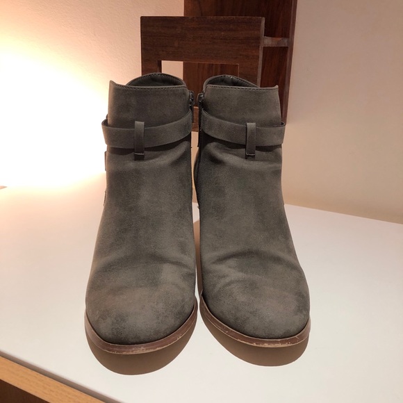 Expression Ankle Booties Size 8 - Picture 3 of 9